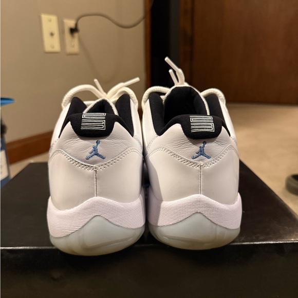 Jordan 11 Retro Low Legend Blue - Picture 3 of 10
